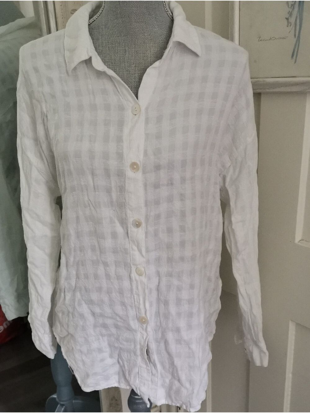 Womens Tribal Beachy Boho Linen Blend White Blouse. Medium